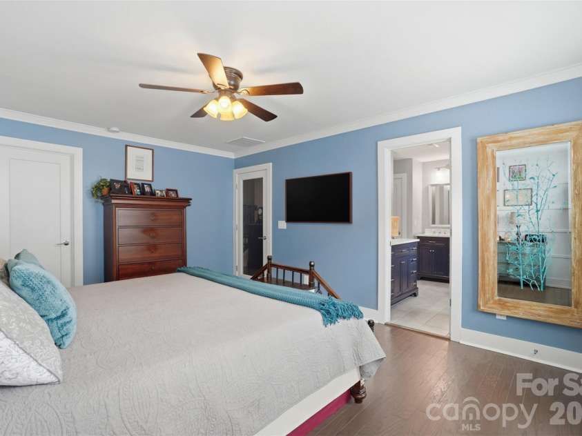 18017 Nolita Lane, Charlotte, NC 28204.  MLS# CAR4369250, YatesRealty ID 25882. 