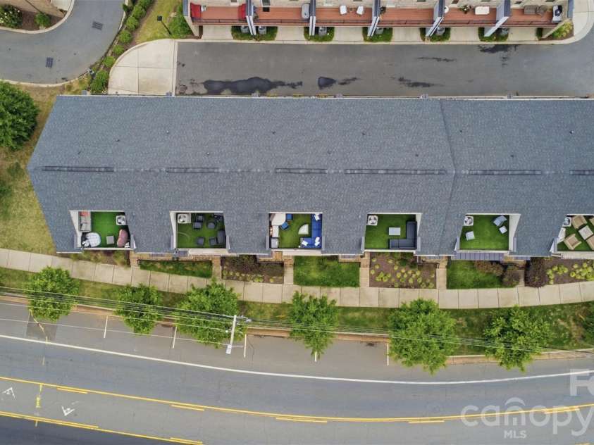 18017 Nolita Lane, Charlotte, NC 28204.  MLS# CAR4369250, YatesRealty ID 25882. 