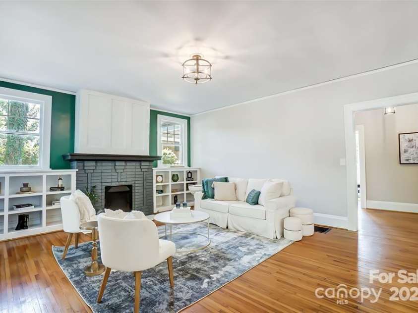 1217 York Street, Gastonia, NC 28052.  MLS# CAR4273651, YatesRealty ID 25883. 