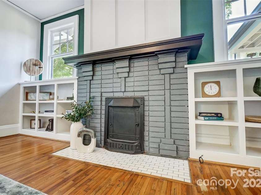 1217 York Street, Gastonia, NC 28052.  MLS# CAR4273651, YatesRealty ID 25883. 