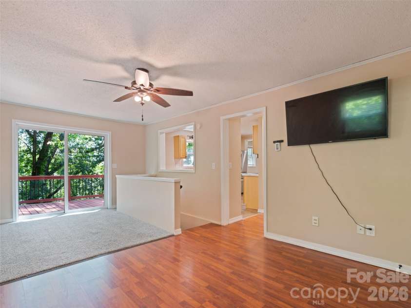 157 Highland Terrace, Clyde, NC 28721.  MLS# CAR4384320, YatesRealty ID 25883. 
