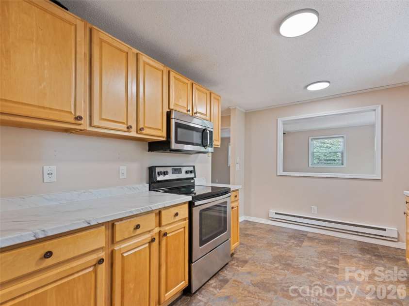 157 Highland Terrace, Clyde, NC 28721.  MLS# CAR4384320, YatesRealty ID 25883. 