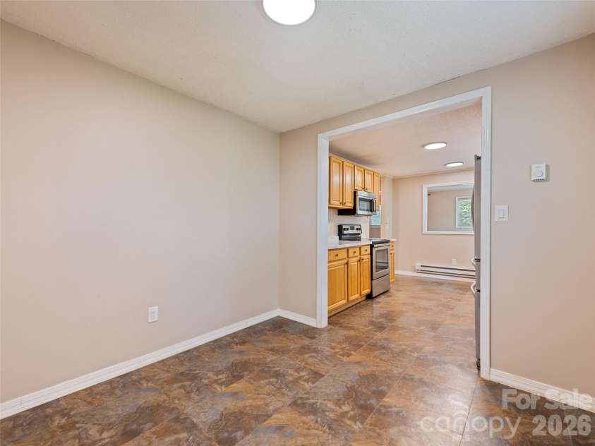 157 Highland Terrace, Clyde, NC 28721.  MLS# CAR4384320, YatesRealty ID 25883. 