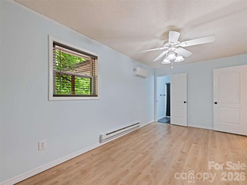 157 Highland Terrace, Clyde, NC 28721.  MLS# CAR4384320, YatesRealty ID 25883. 