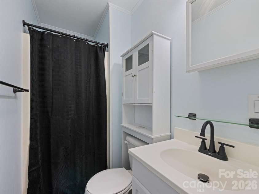 157 Highland Terrace, Clyde, NC 28721.  MLS# CAR4384320, YatesRealty ID 25883. 