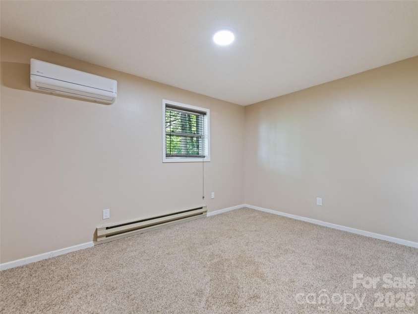157 Highland Terrace, Clyde, NC 28721.  MLS# CAR4384320, YatesRealty ID 25883. 