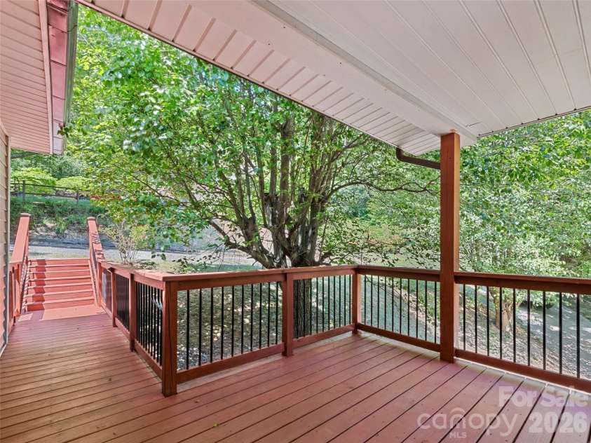 157 Highland Terrace, Clyde, NC 28721.  MLS# CAR4384320, YatesRealty ID 25883. 