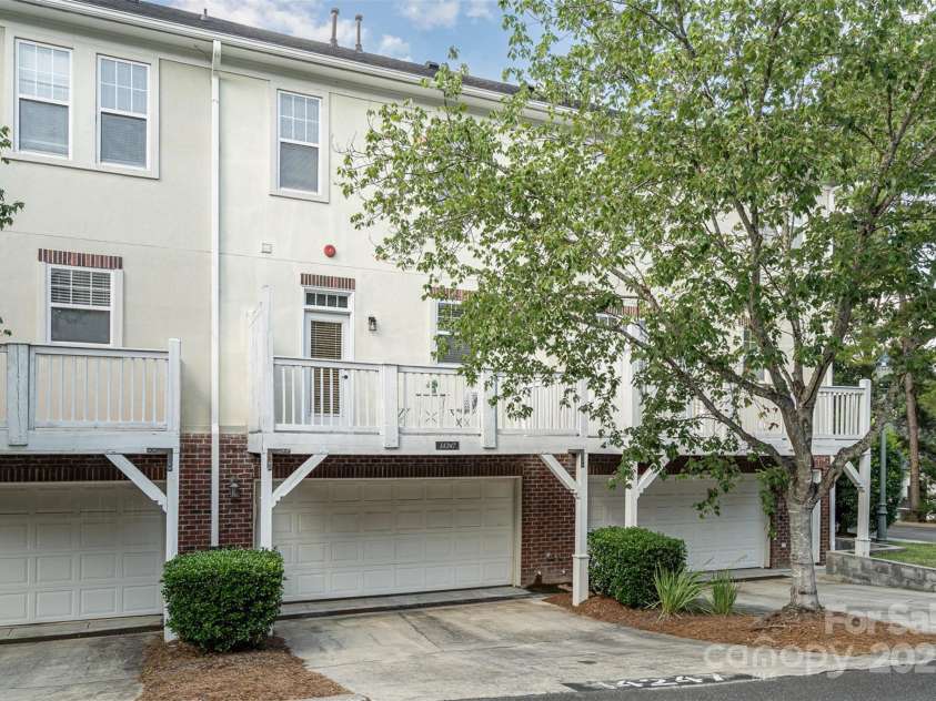 14247 Richmond Park Avenue, Charlotte, NC 28277.  MLS# CAR4280603, YatesRealty ID 25884. 2-Car Garage