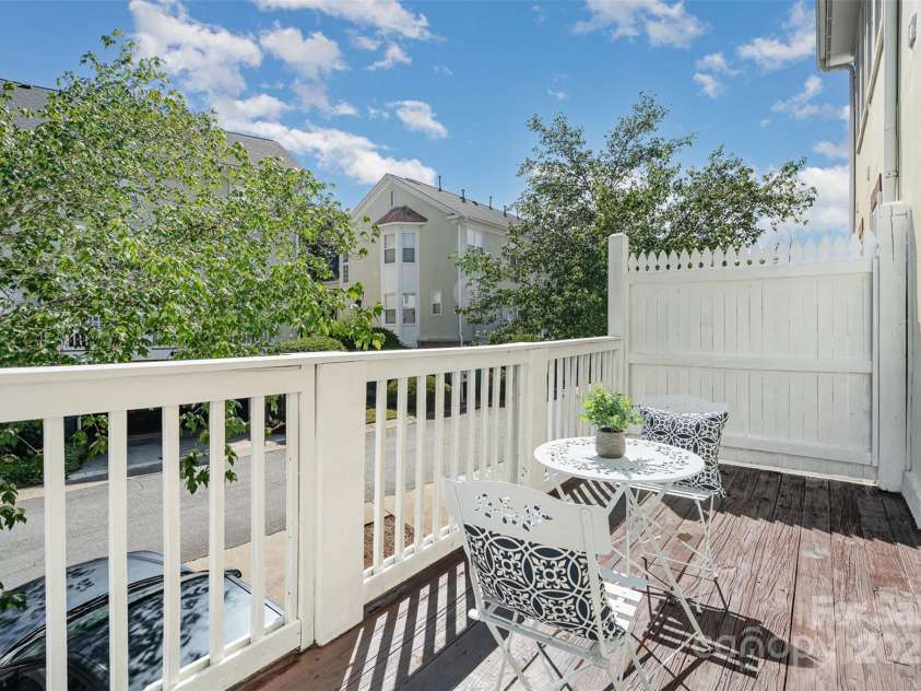 14247 Richmond Park Avenue, Charlotte, NC 28277.  MLS# CAR4280603, YatesRealty ID 25884. Deck off dining room