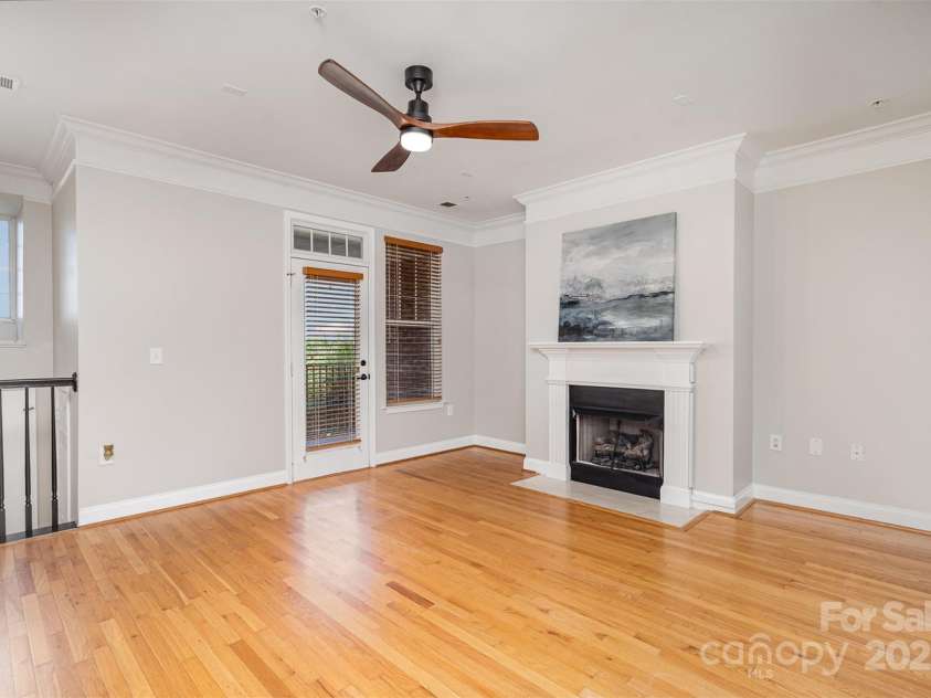 14247 Richmond Park Avenue, Charlotte, NC 28277.  MLS# CAR4280603, YatesRealty ID 25884. Living Room