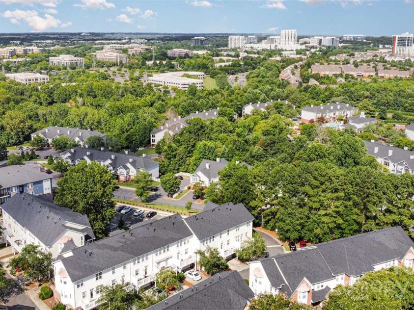 14247 Richmond Park Avenue, Charlotte, NC 28277.  MLS# CAR4280603, YatesRealty ID 25884. Walking distance to Ballantyne Corporate Park