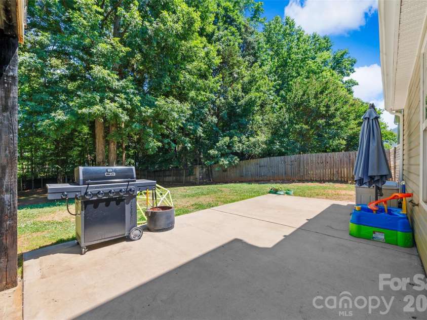 570 Saddlebrook Drive, Rock Hill, SC 29730.  MLS# CAR4384416, YatesRealty ID 25884. 