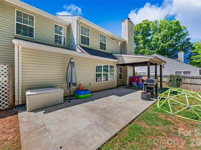 570 Saddlebrook Drive, Rock Hill, SC 29730.  MLS# CAR4384416, YatesRealty ID 25884. 