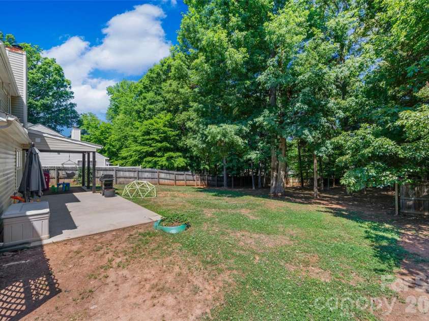 570 Saddlebrook Drive, Rock Hill, SC 29730.  MLS# CAR4384416, YatesRealty ID 25884. 