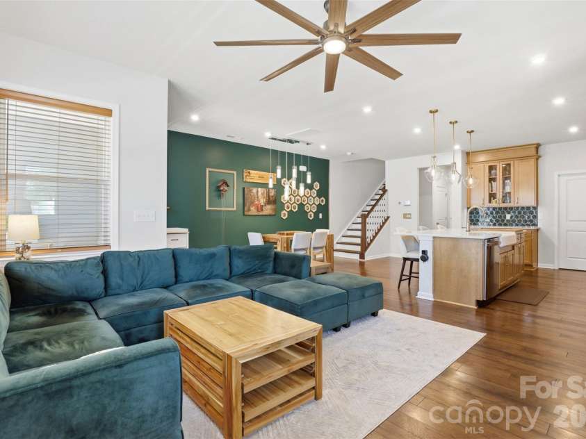903 Kinsey Alley, Charlotte, NC 28217.  MLS# CAR4383396, YatesRealty ID 25885. 