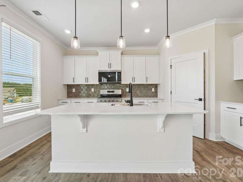 4181 Round Table Drive, Gastonia, NC 28056.  MLS# CAR4386083, YatesRealty ID 25886. 