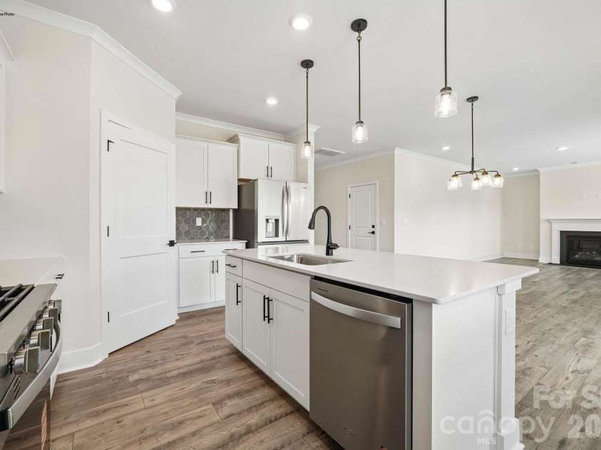 4181 Round Table Drive, Gastonia, NC 28056.  MLS# CAR4386083, YatesRealty ID 25886. 