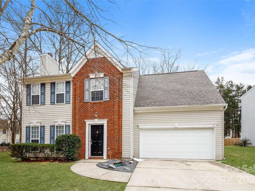 14311 Arbor Ridge Drive, Charlotte, NC 28273.  MLS# CAR4276238, YatesRealty ID 25889. 