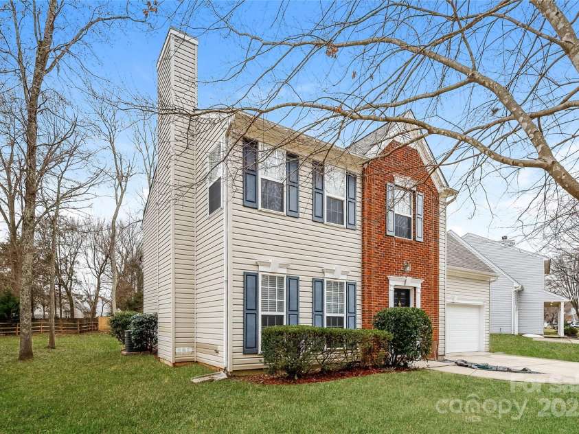 14311 Arbor Ridge Drive, Charlotte, NC 28273.  MLS# CAR4276238, YatesRealty ID 25889. 