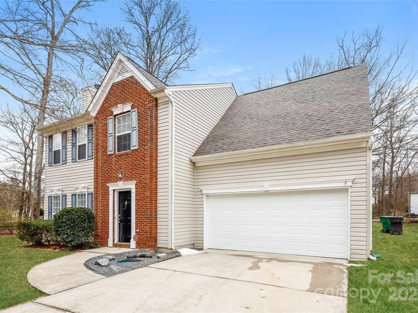 14311 Arbor Ridge Drive, Charlotte, NC 28273.  MLS# CAR4276238, YatesRealty ID 25889. 