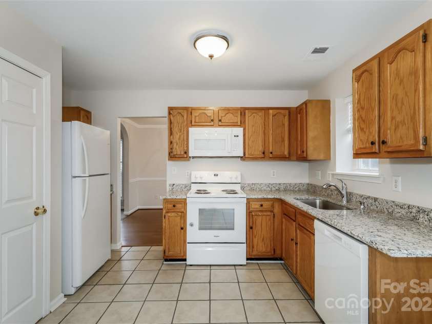 14311 Arbor Ridge Drive, Charlotte, NC 28273.  MLS# CAR4276238, YatesRealty ID 25889. 