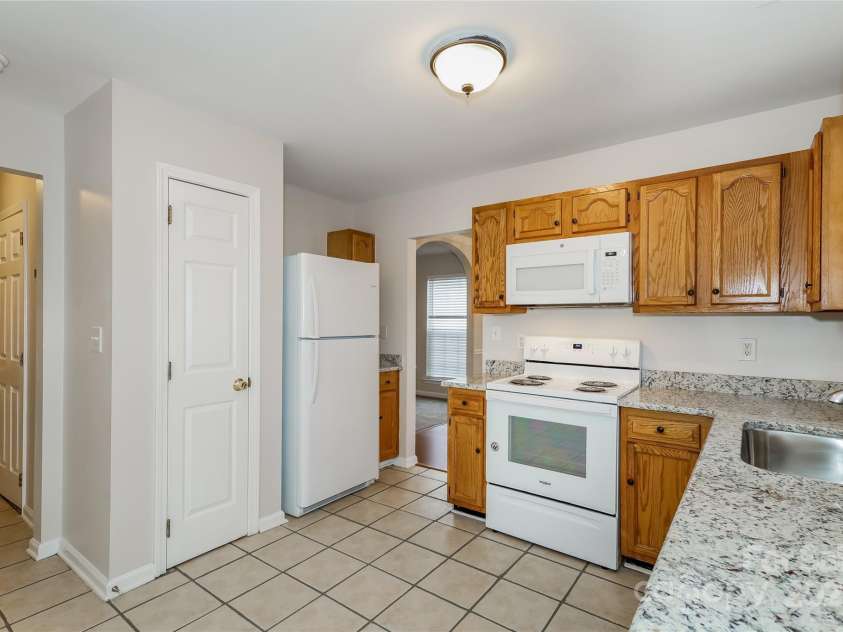 14311 Arbor Ridge Drive, Charlotte, NC 28273.  MLS# CAR4276238, YatesRealty ID 25889. 