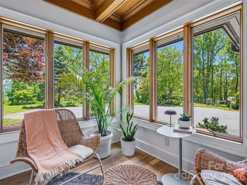 100 Big Spring Drive, Asheville, NC 28804.  MLS# CAR4375270, YatesRealty ID 25890. Light filled breakfast nook.