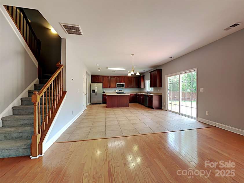 8924 Oransay Way, Charlotte, NC 28278.  MLS# CAR4277114, YatesRealty ID 25890. 