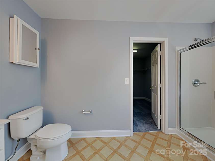 8924 Oransay Way, Charlotte, NC 28278.  MLS# CAR4277114, YatesRealty ID 25890. 