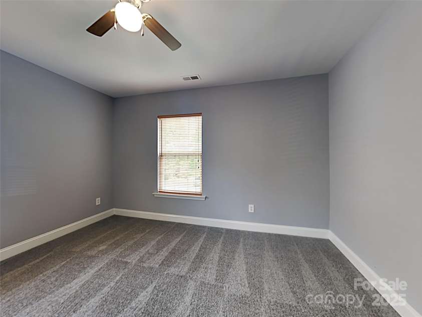 8924 Oransay Way, Charlotte, NC 28278.  MLS# CAR4277114, YatesRealty ID 25890. 