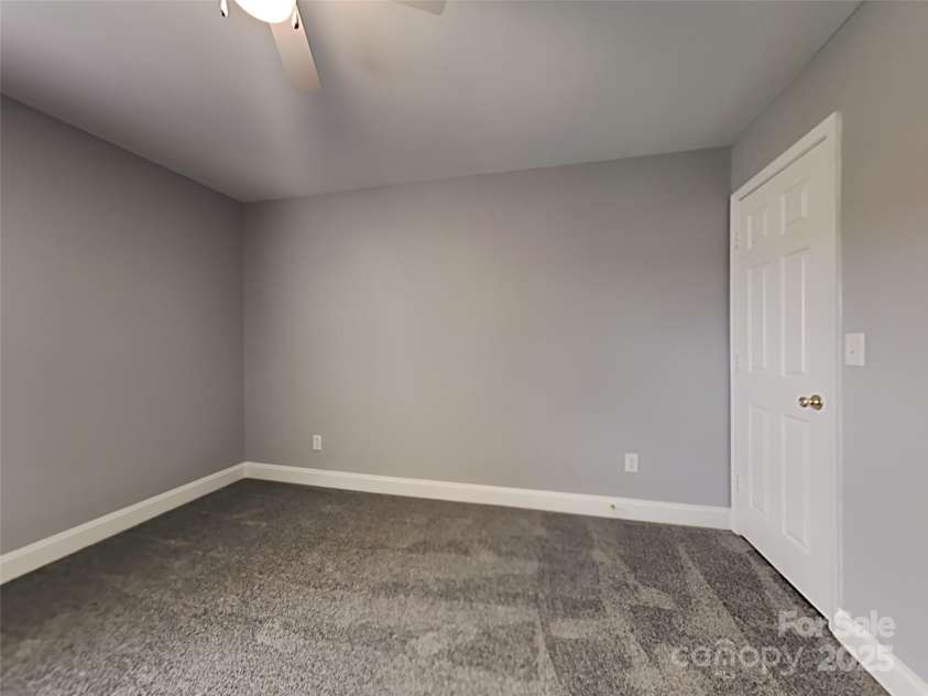 8924 Oransay Way, Charlotte, NC 28278.  MLS# CAR4277114, YatesRealty ID 25890. 
