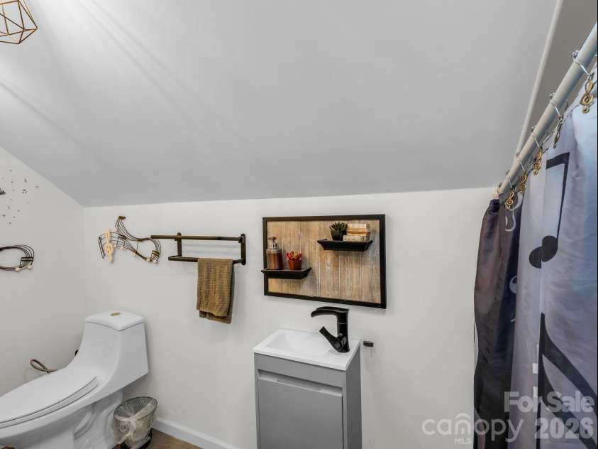 5412 US 221 Highway, Forest City, NC 28043.  MLS# CAR4383317, YatesRealty ID 25891. 
