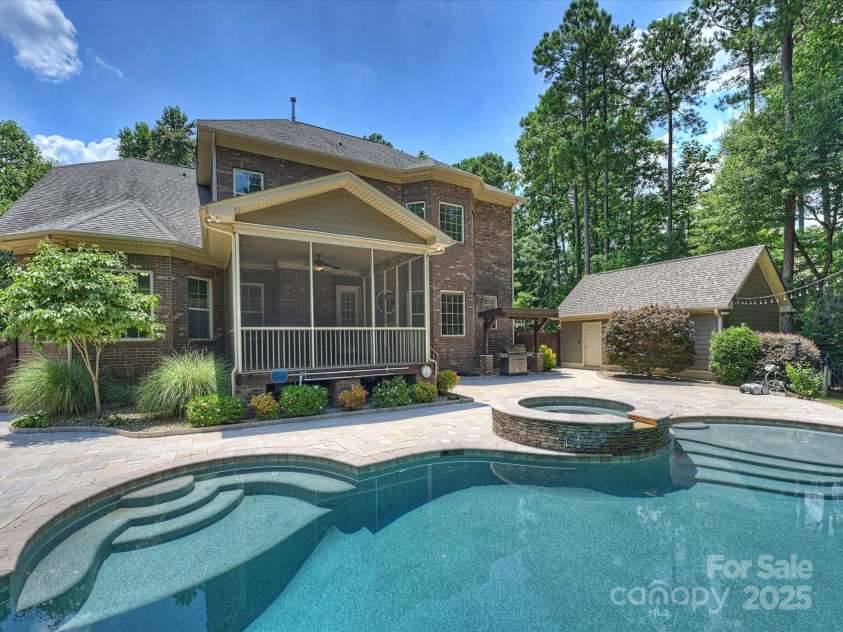 631 May Green Drive, Clover, SC 29710.  MLS# CAR4274368, YatesRealty ID 25894. Wonderful Outdoor Living Space!