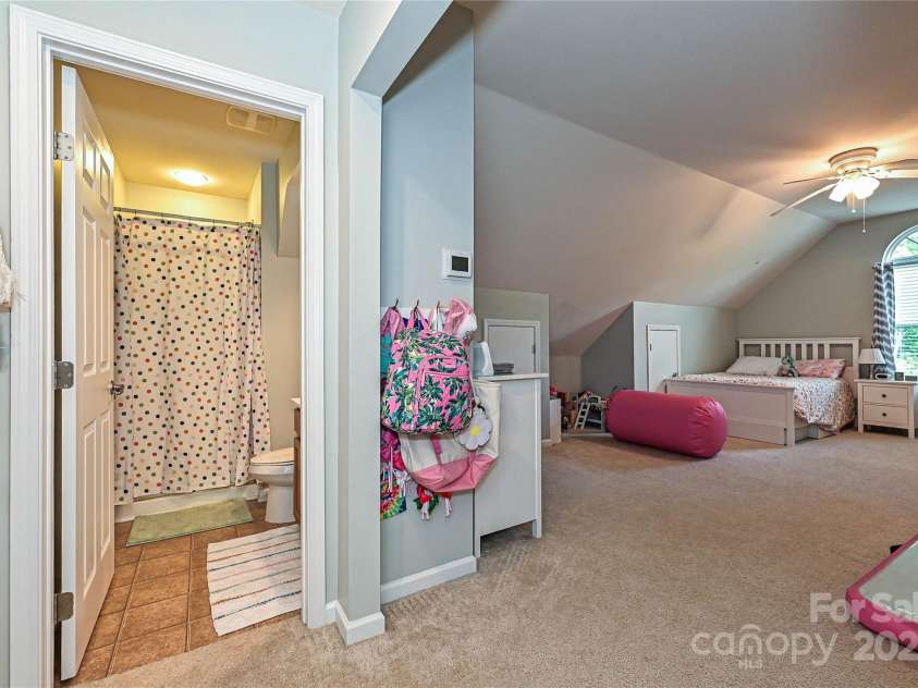 4018 Harmattan Drive, Denver, NC 28037.  MLS# CAR4259342, YatesRealty ID 25896. Bonus/ Bedroom 4 Landing/ Full Bath