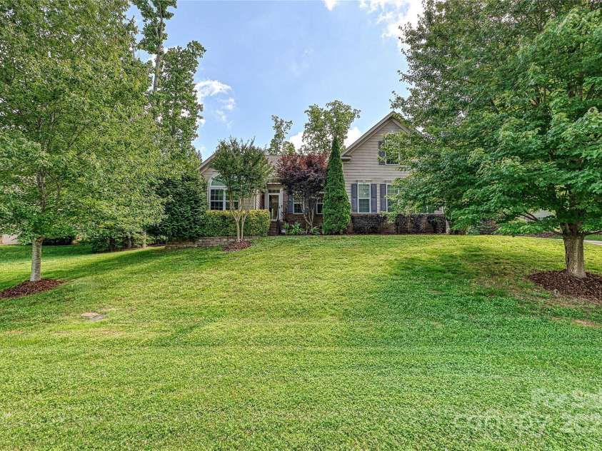 4018 Harmattan Drive, Denver, NC 28037.  MLS# CAR4259342, YatesRealty ID 25896. Welcome to 4018 Harmattan Dr, Denver NC