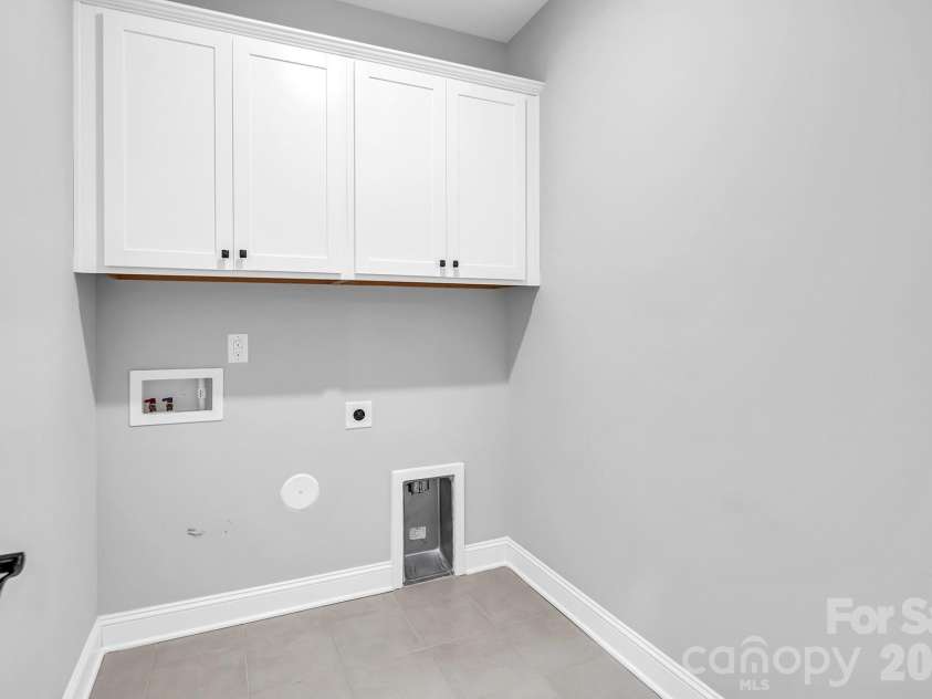 4097 Canopy Creek Drive, Denver, NC 28037.  MLS# CAR4373719, YatesRealty ID 25897. Laundry Room