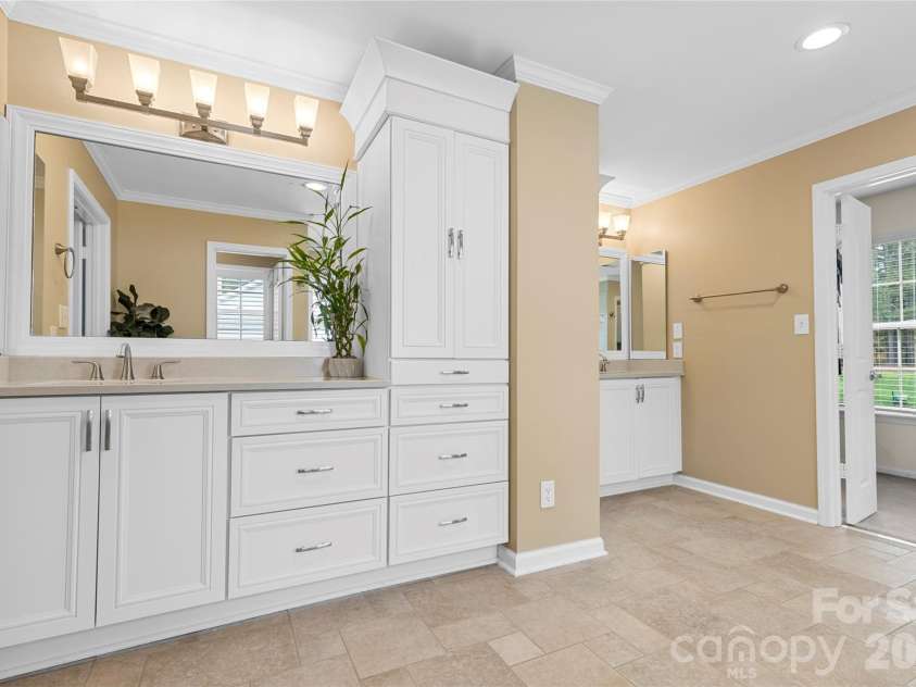 7710 Ninth Fairway Lane, Mint Hill, NC 28227.  MLS# CAR4382520, YatesRealty ID 25898. 