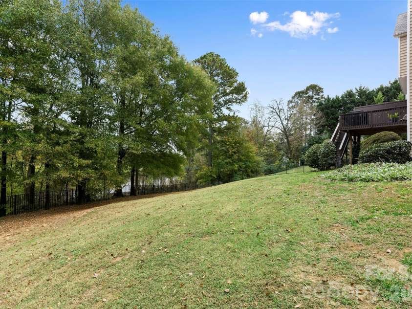 7710 Ninth Fairway Lane, Mint Hill, NC 28227.  MLS# CAR4382520, YatesRealty ID 25898. 