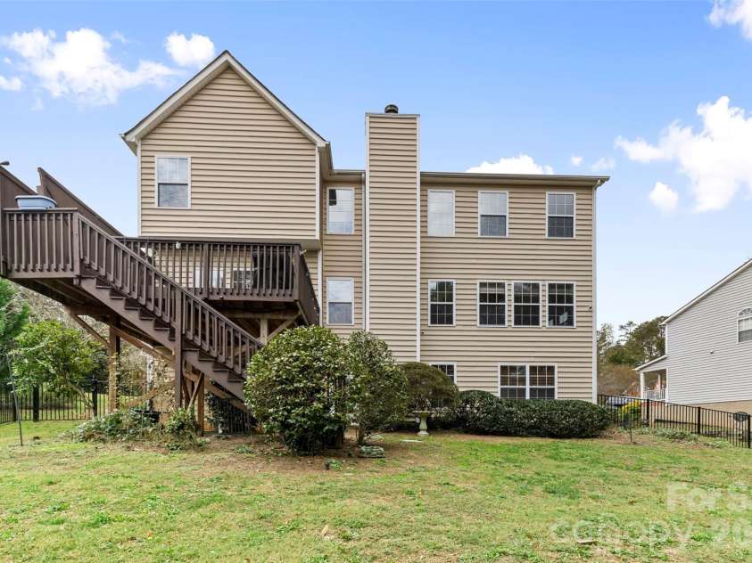 7710 Ninth Fairway Lane, Mint Hill, NC 28227.  MLS# CAR4382520, YatesRealty ID 25898. 