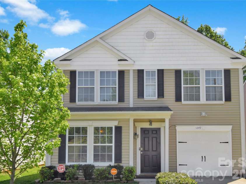 1249 Allegiance Drive, Charlotte, NC 28217.  MLS# CAR4376377, YatesRealty ID 25899. 