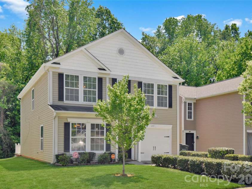 1249 Allegiance Drive, Charlotte, NC 28217.  MLS# CAR4376377, YatesRealty ID 25899. 