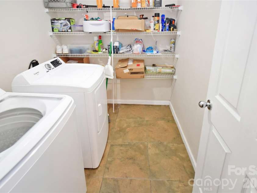 1249 Allegiance Drive, Charlotte, NC 28217.  MLS# CAR4376377, YatesRealty ID 25899. 