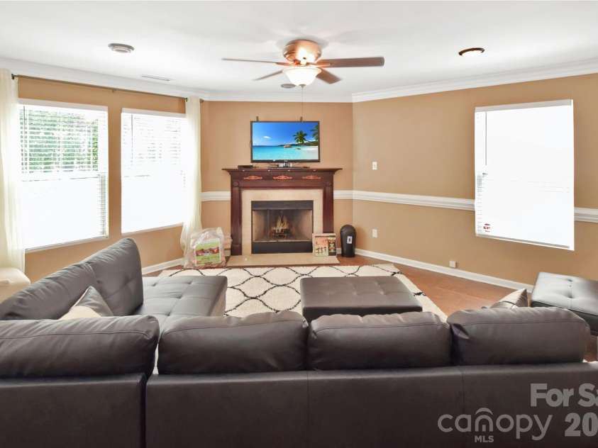 1249 Allegiance Drive, Charlotte, NC 28217.  MLS# CAR4376377, YatesRealty ID 25899. 