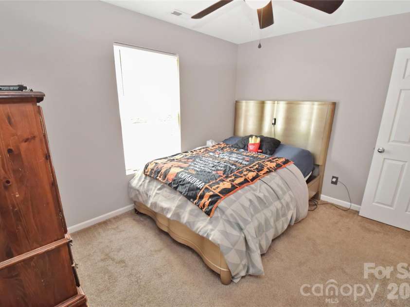 1249 Allegiance Drive, Charlotte, NC 28217.  MLS# CAR4376377, YatesRealty ID 25899. 