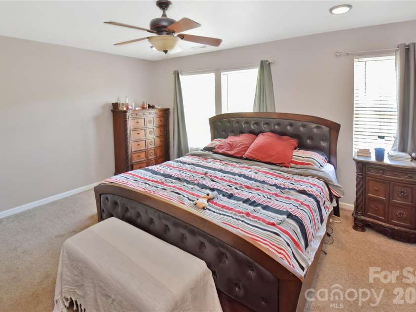 1249 Allegiance Drive, Charlotte, NC 28217.  MLS# CAR4376377, YatesRealty ID 25899. 