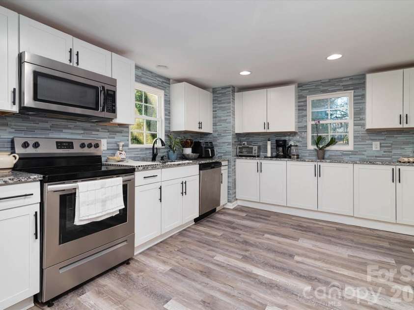 98 Ring Avenue, Concord, NC 28025.  MLS# CAR4330948, YatesRealty ID 25899. 