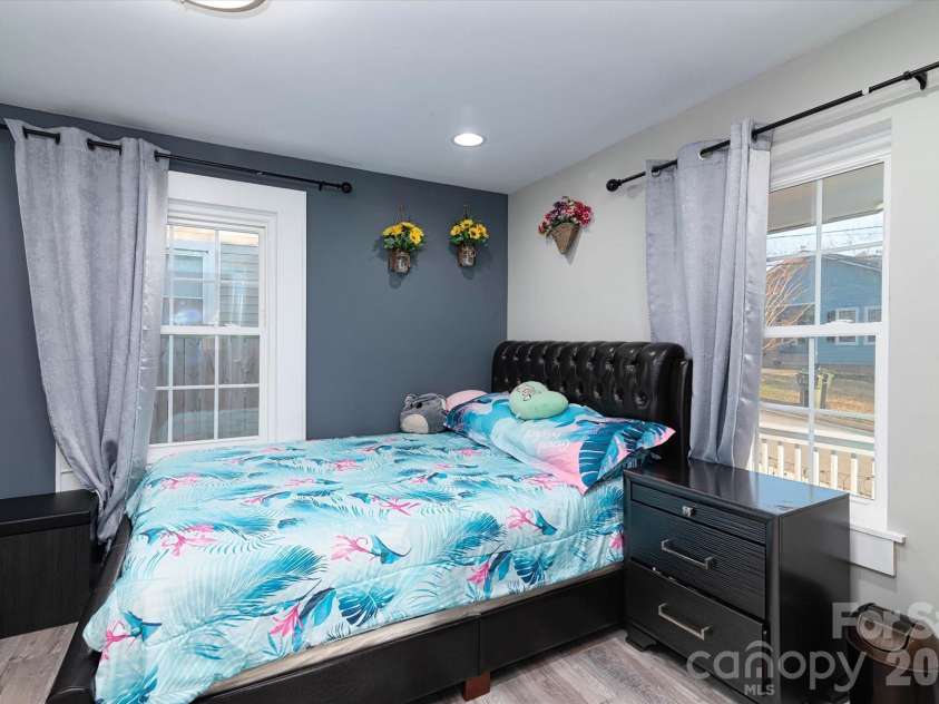 98 Ring Avenue, Concord, NC 28025.  MLS# CAR4330948, YatesRealty ID 25899. 