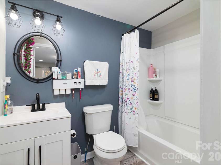 98 Ring Avenue, Concord, NC 28025.  MLS# CAR4330948, YatesRealty ID 25899. 