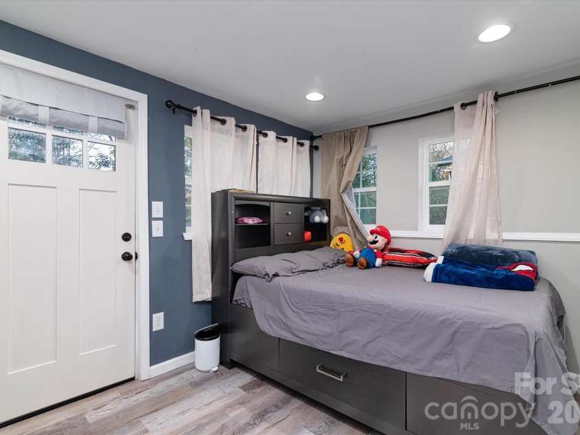 98 Ring Avenue, Concord, NC 28025.  MLS# CAR4330948, YatesRealty ID 25899. 