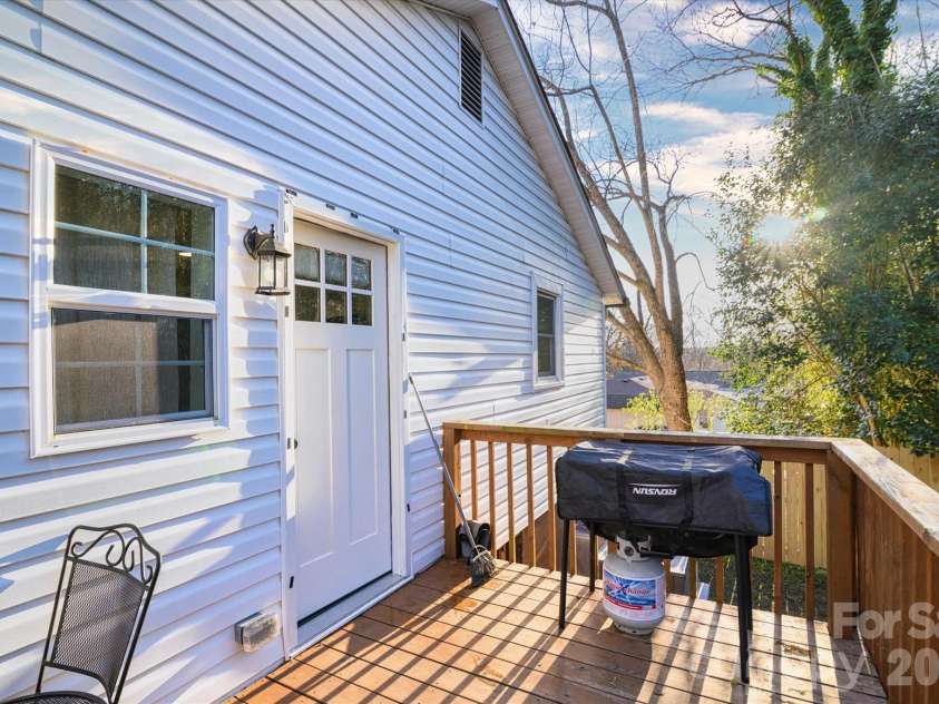 98 Ring Avenue, Concord, NC 28025.  MLS# CAR4330948, YatesRealty ID 25899. 